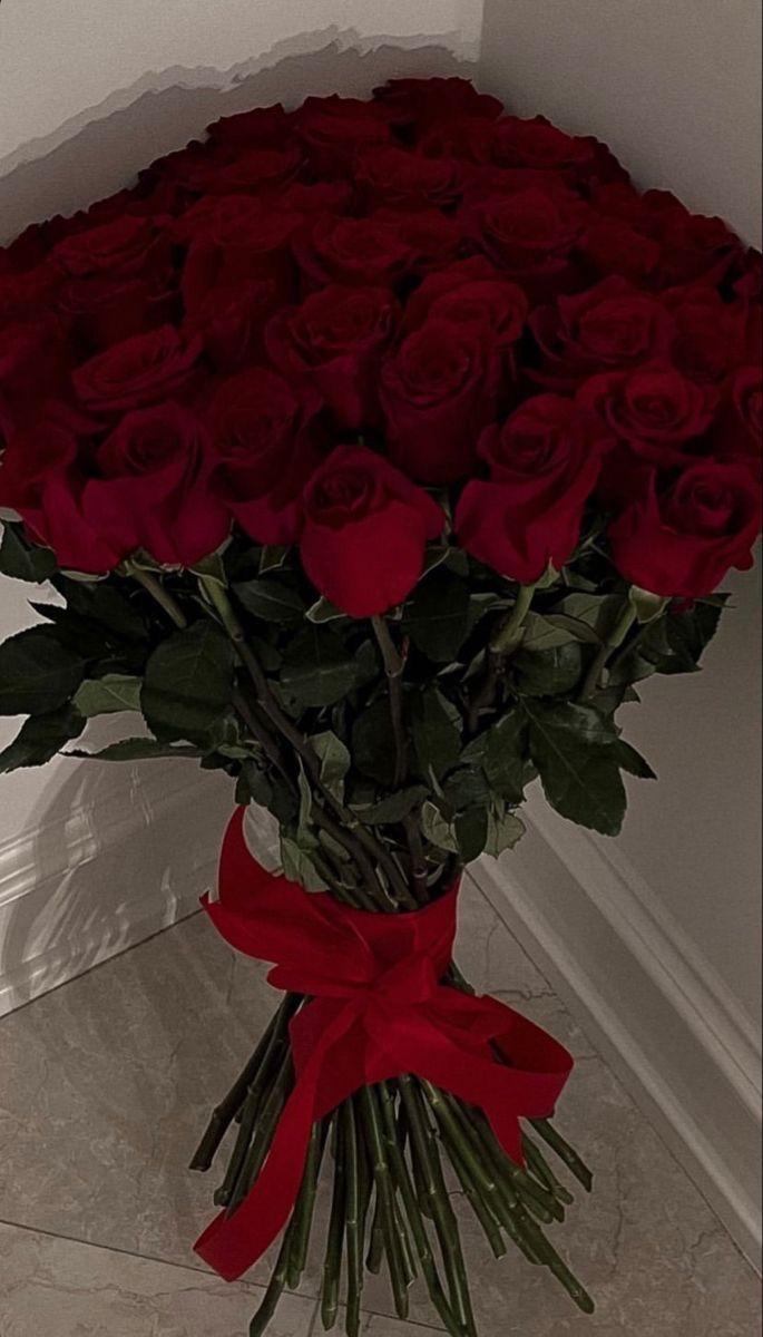 Domain Storenet Work workshop space where corporate flower arrangements are designed and prepared for business delivery